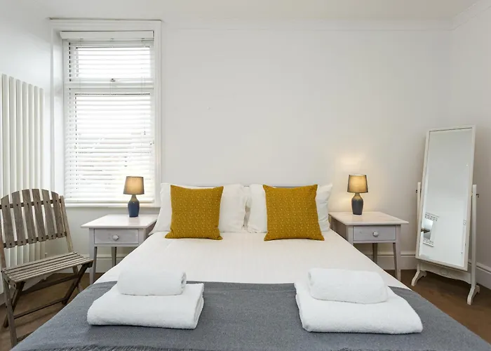 Percy Terrace - Charming 2 Bedroom Town House